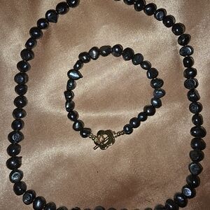 Elegant Black Pearl Necklace and Bracelet Set